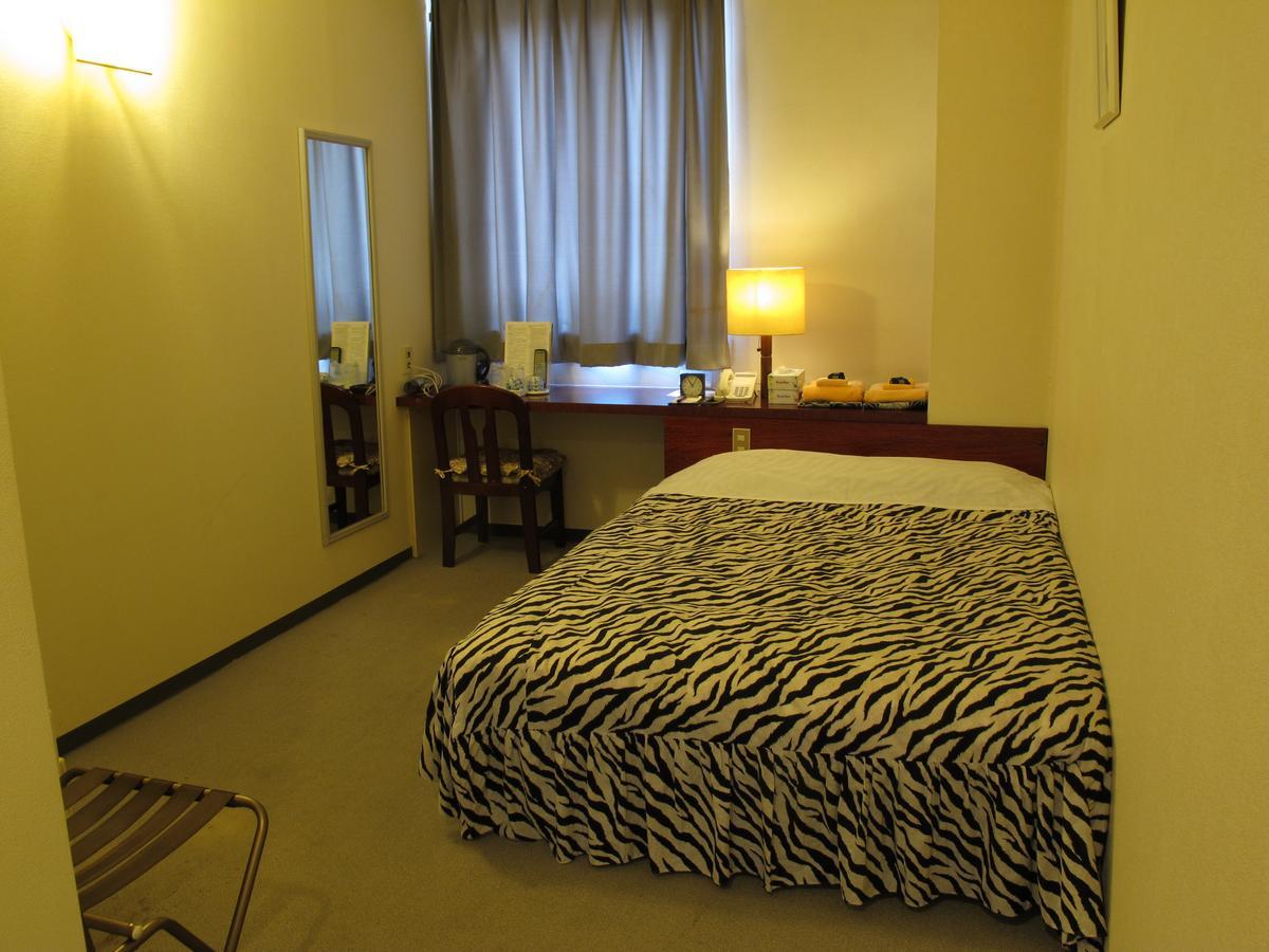 Hotel Platon Annex Green Plaza Chikuma Bagian luar foto